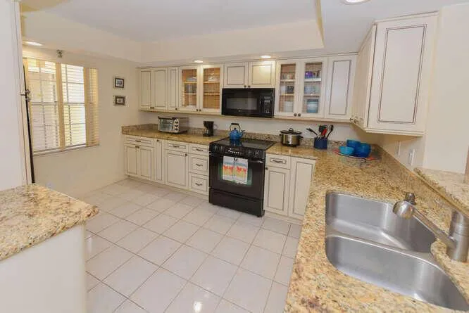 300 John F Kennedy Drive #208 Atlantis, FL 33462