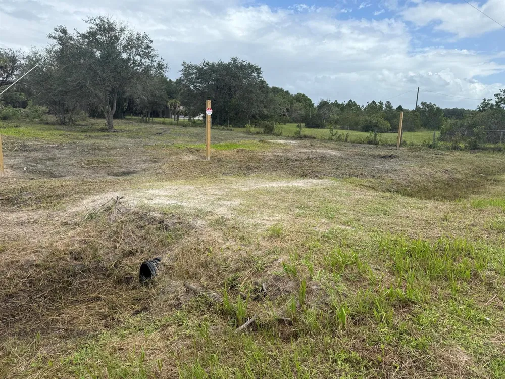 15723 NW 304th Street Okeechobee, FL 34972