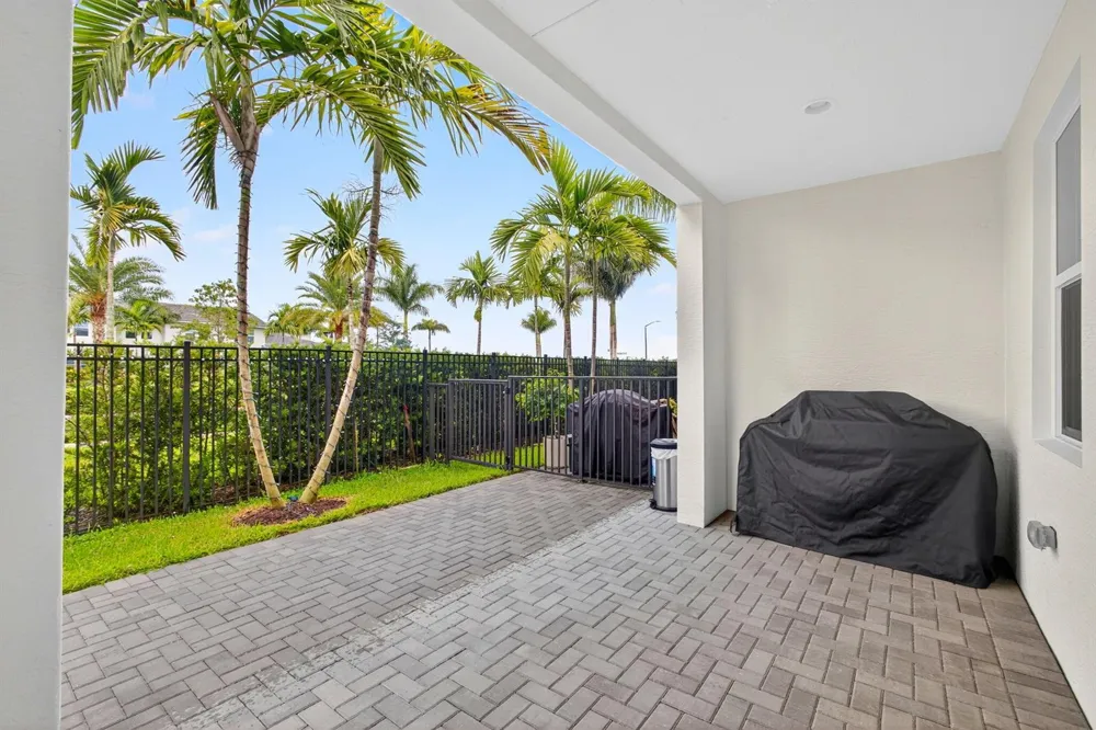 16131 Oakview Drive Westlake, FL 33470