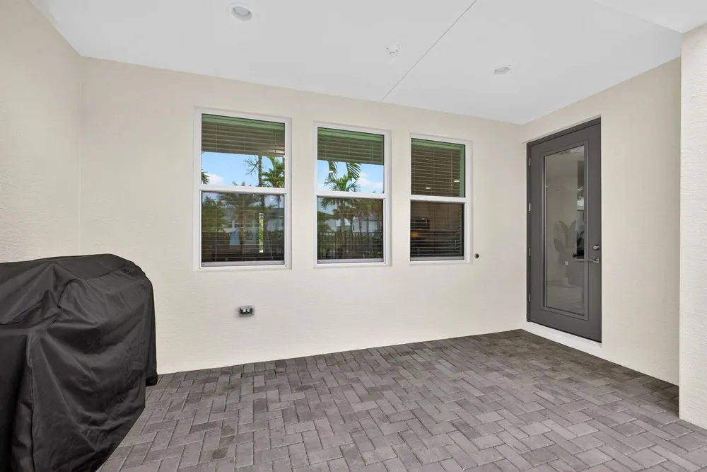 16131 Oakview Drive Westlake, FL 33470
