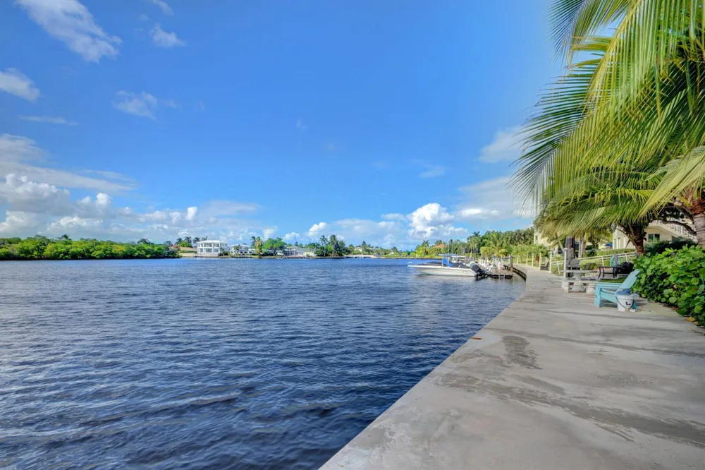 6520 Ocean Boulevard #3 Ocean Ridge, FL 33435