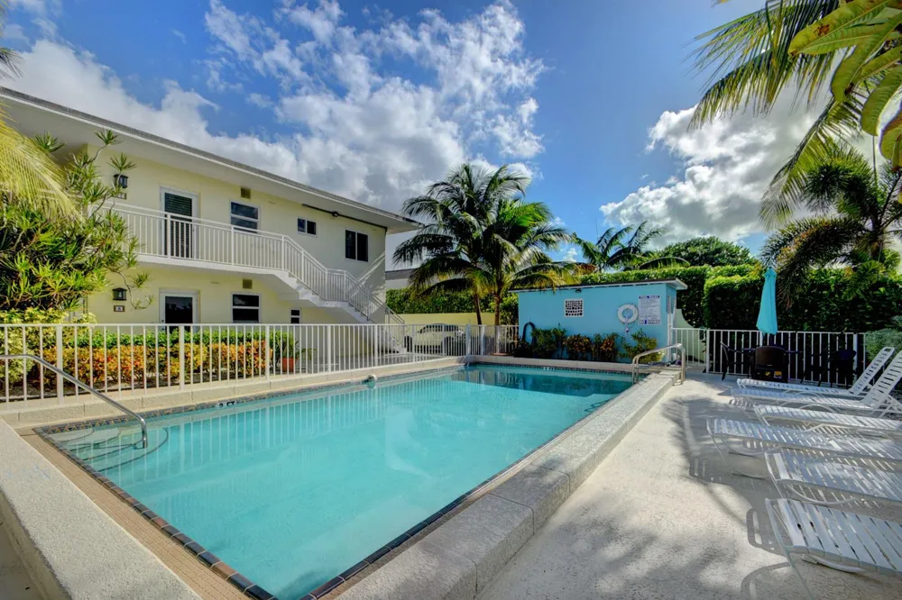 6520 Ocean Boulevard #3 Ocean Ridge, FL 33435
