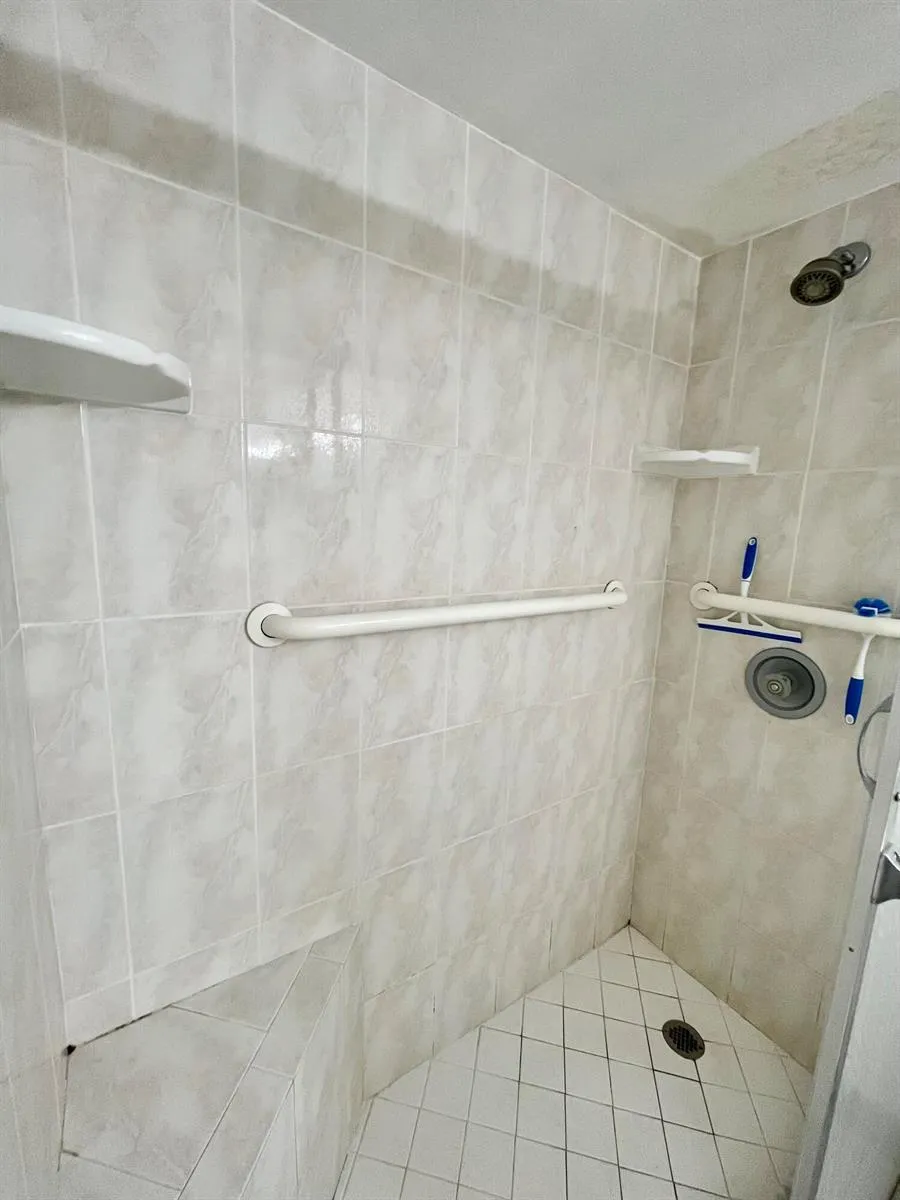 301 Croton Avenue #305 Lantana, FL 33462