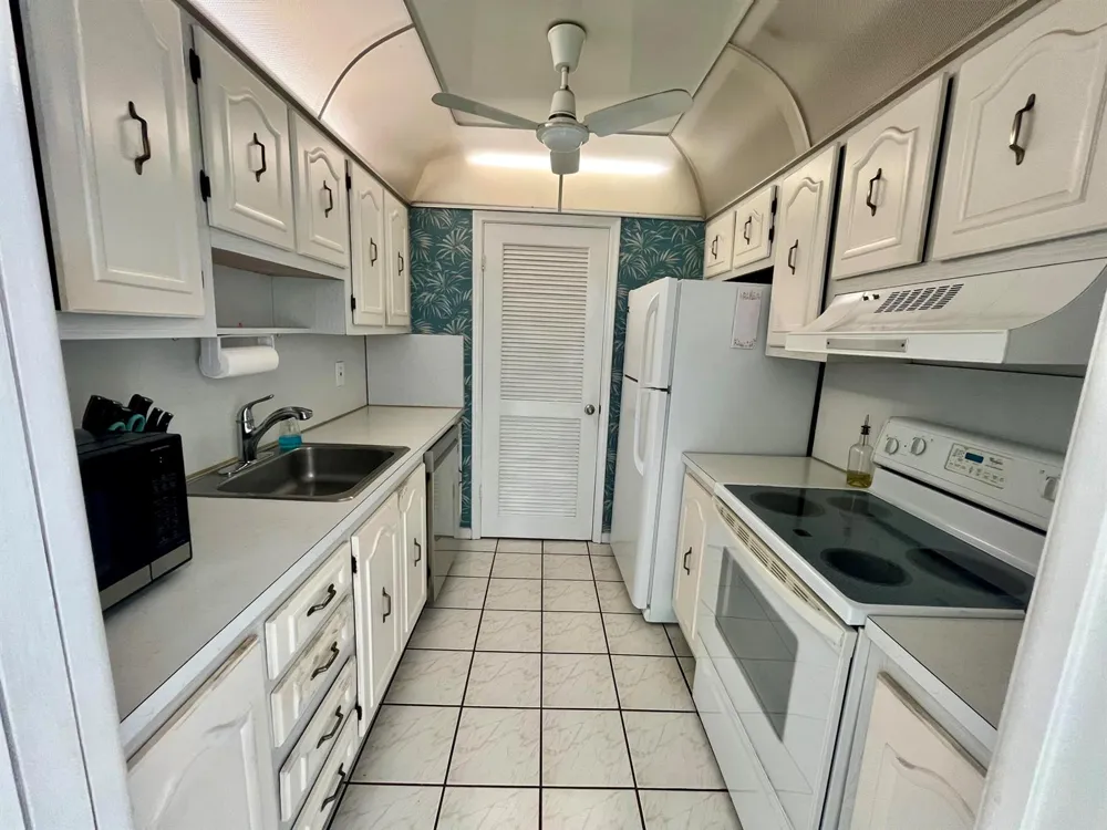 301 Croton Avenue #305 Lantana, FL 33462