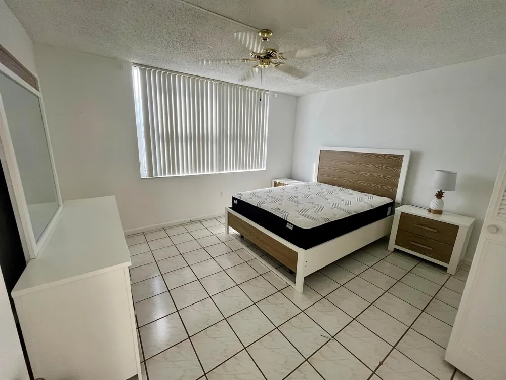 301 Croton Avenue #305 Lantana, FL 33462