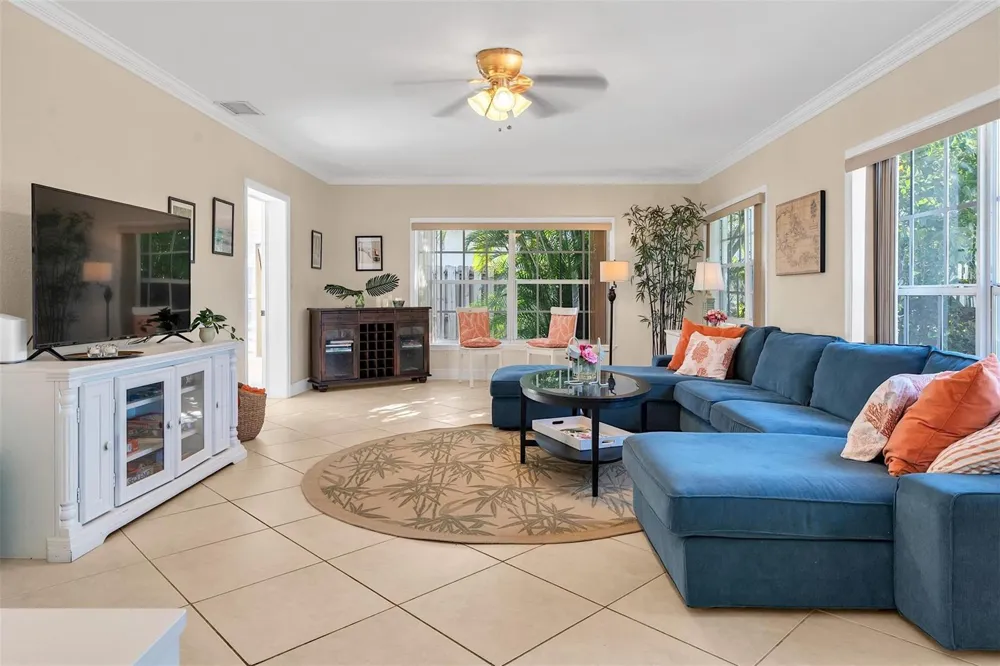 3221 Seaward Drive Lauderdale By The Sea, FL 33062