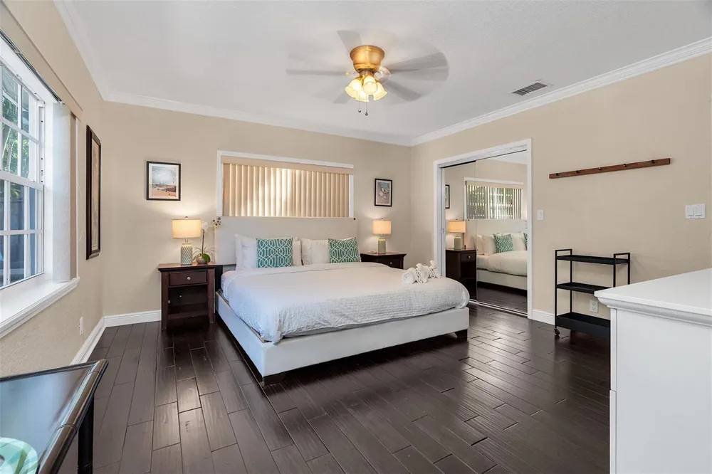 3221 Seaward Drive Lauderdale By The Sea, FL 33062