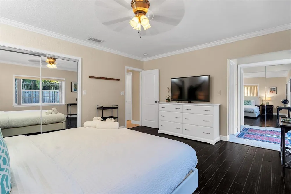 3221 Seaward Drive Lauderdale By The Sea, FL 33062