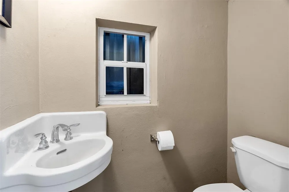 3221 Seaward Drive Lauderdale By The Sea, FL 33062