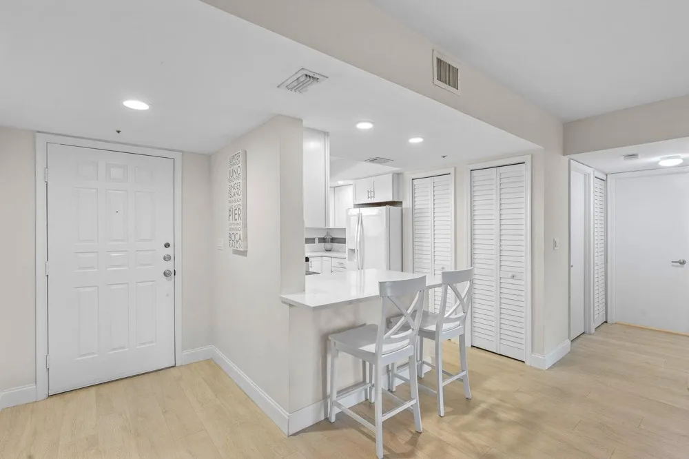 700 Uno Lago Drive #303 Juno Beach, FL 33408