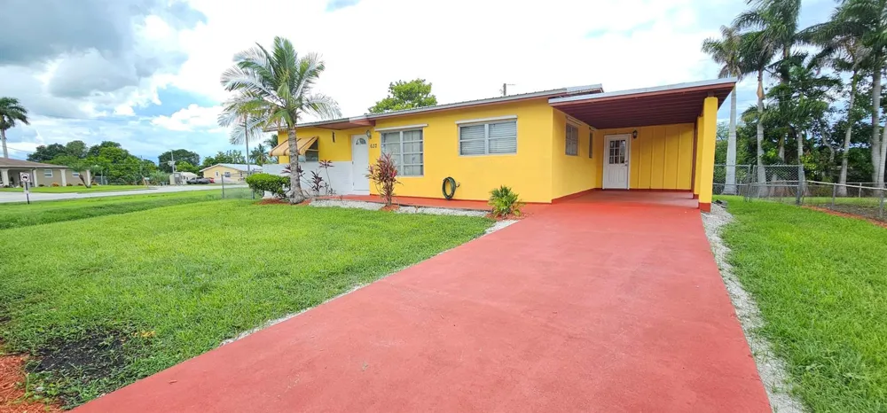 632 SW 13th Street Belle Glade, FL 33430