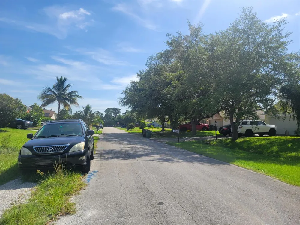 474 SW Kaabe Avenue Port St. Lucie, FL 34953