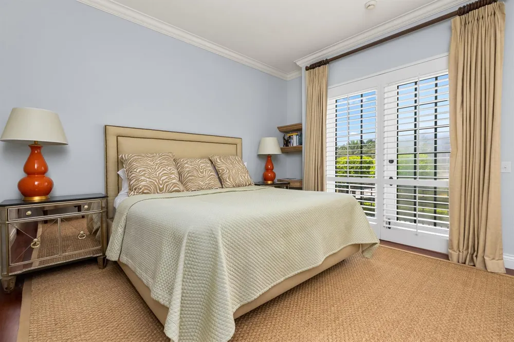 307 Everglade Avenue Palm Beach, FL 33480