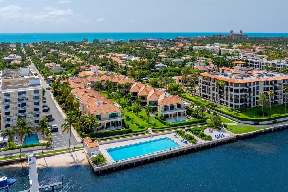 307 Everglade Avenue Palm Beach, FL 33480