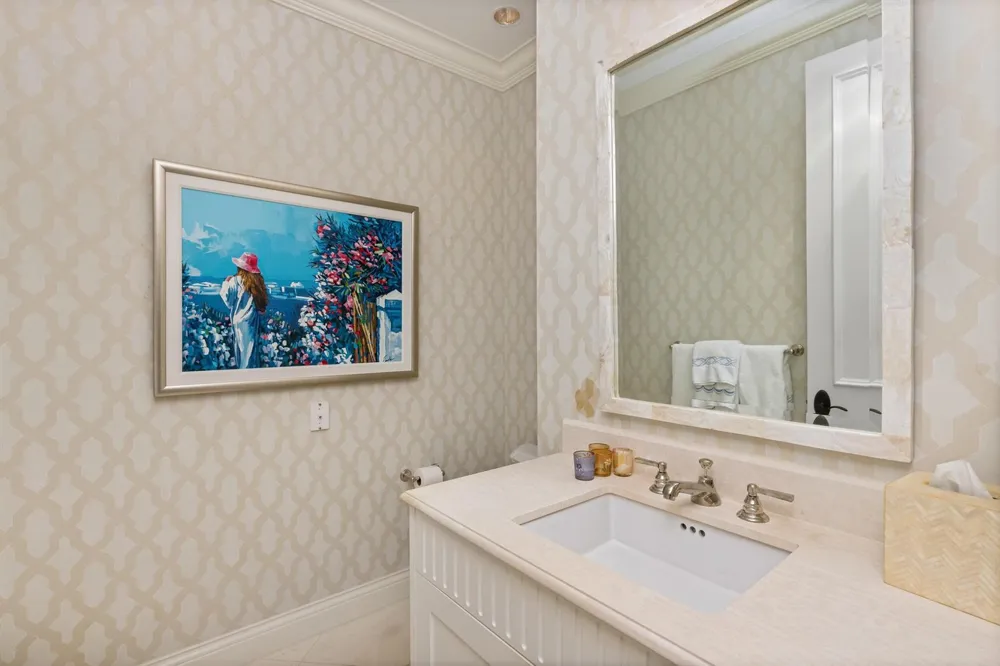 307 Everglade Avenue Palm Beach, FL 33480
