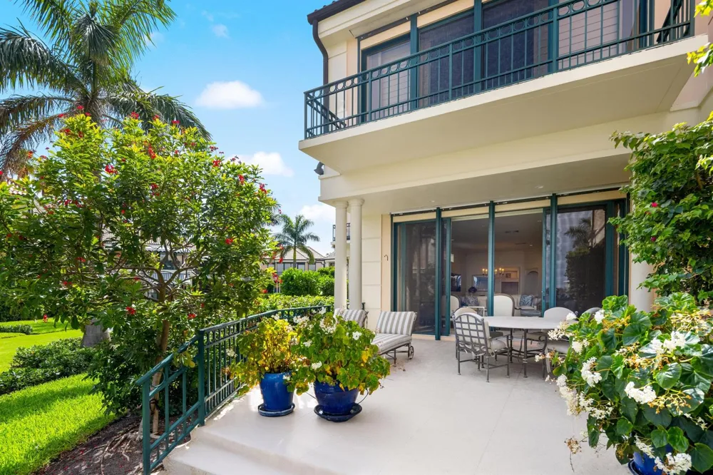 307 Everglade Avenue Palm Beach, FL 33480