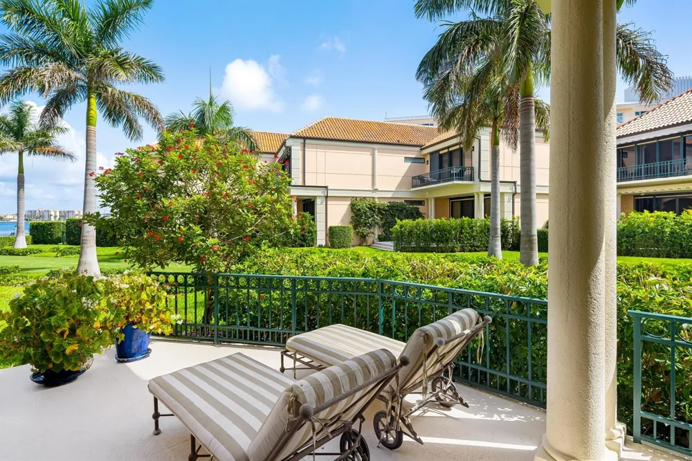 307 Everglade Avenue Palm Beach, FL 33480
