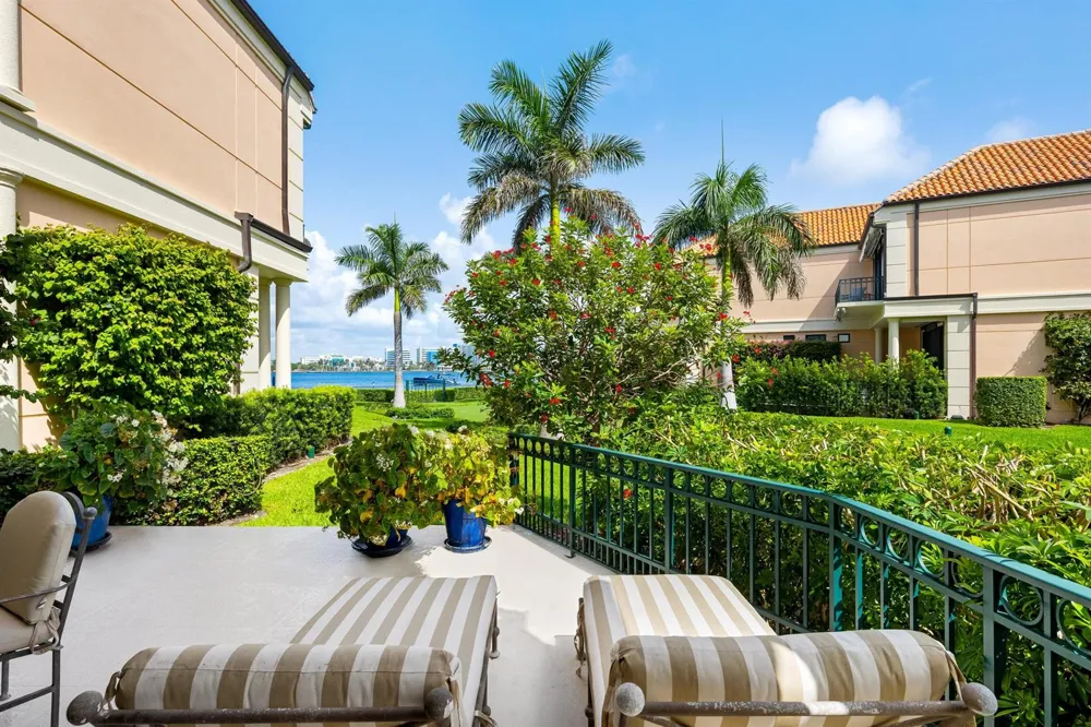307 Everglade Avenue Palm Beach, FL 33480
