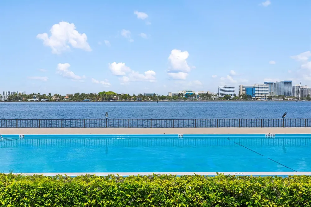 307 Everglade Avenue Palm Beach, FL 33480