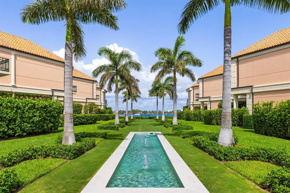 307 Everglade Avenue Palm Beach, FL 33480