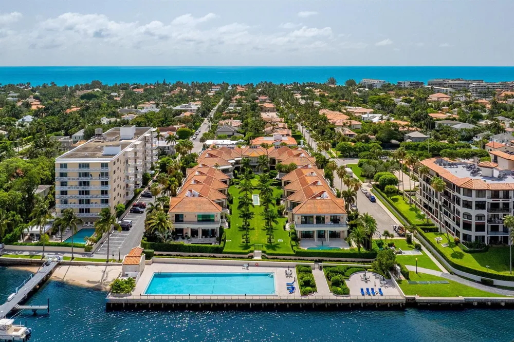 307 Everglade Avenue Palm Beach, FL 33480