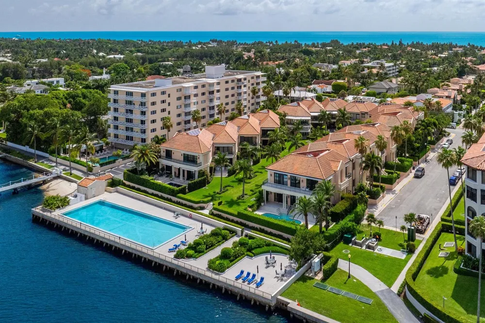 307 Everglade Avenue Palm Beach, FL 33480