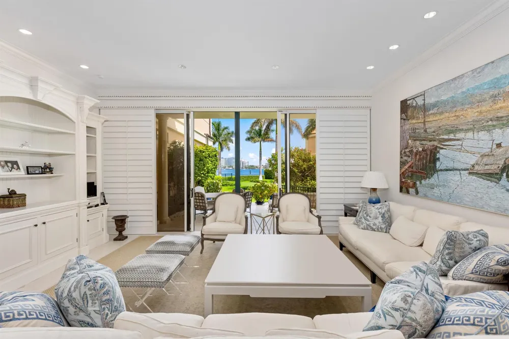 307 Everglade Avenue Palm Beach, FL 33480