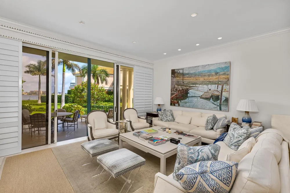 307 Everglade Avenue Palm Beach, FL 33480