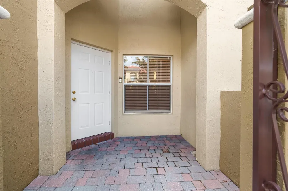 3210 Merrick Terrace #1503 Margate, FL 33063
