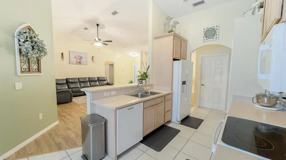 9134 Oviedo Street Sebring, FL 33872