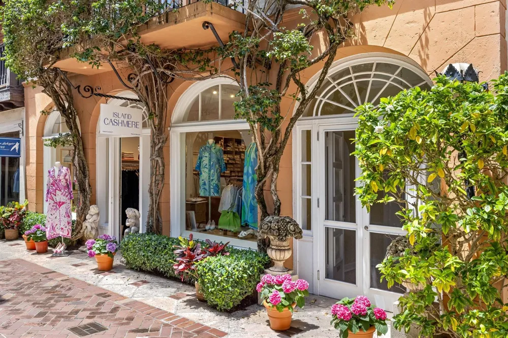 9 Via Parigi Palm Beach, FL 33480