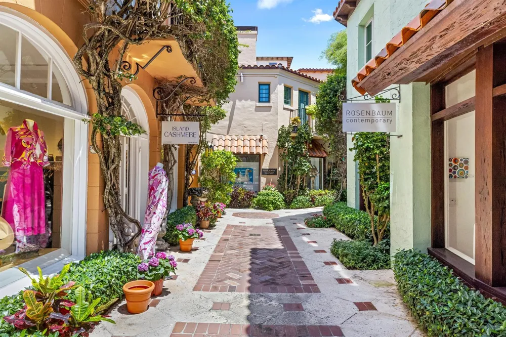 9 Via Parigi Palm Beach, FL 33480