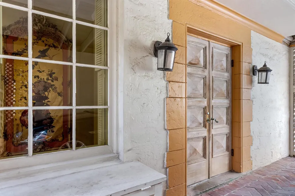 9 Via Parigi Palm Beach, FL 33480