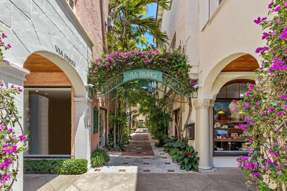 9 Via Parigi Palm Beach, FL 33480