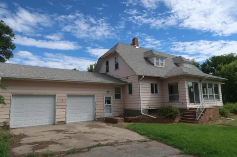 10 3rd Avenue