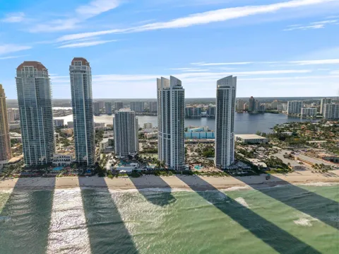 18101 Collins Avenue #801