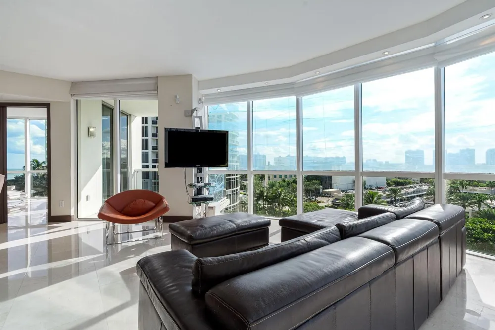 18101 Collins Avenue #801 Sunny Isles Beach, FL 33160