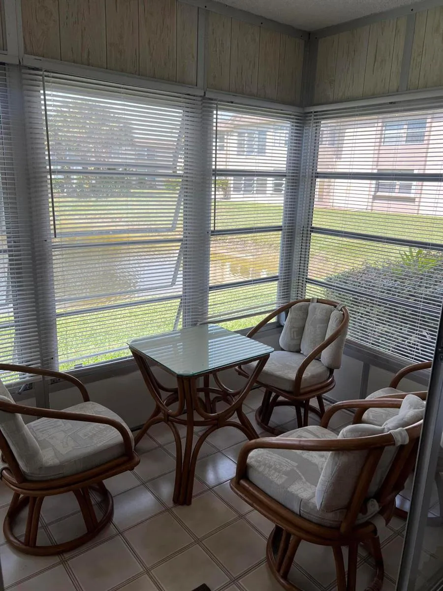 504 Davis Road #95 Palm Springs, FL 33461