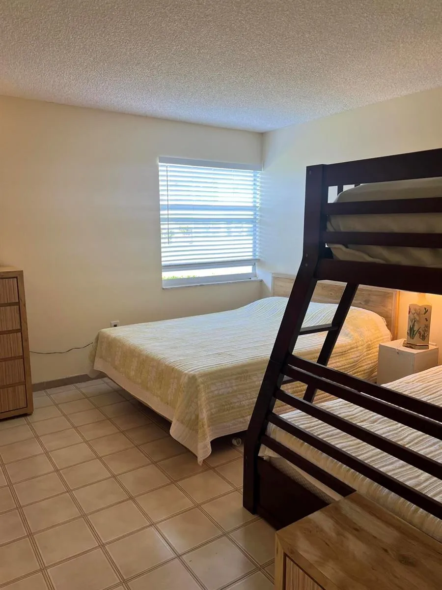 504 Davis Road #95 Palm Springs, FL 33461