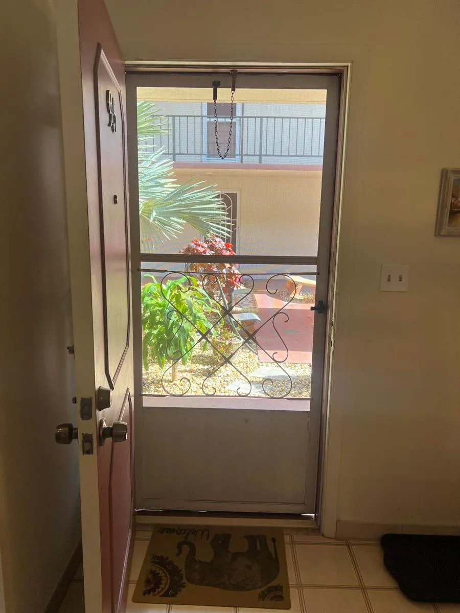 504 Davis Road #95 Palm Springs, FL 33461