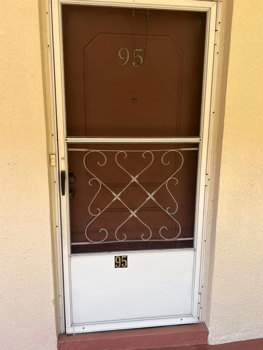 504 Davis Road #95 Palm Springs, FL 33461
