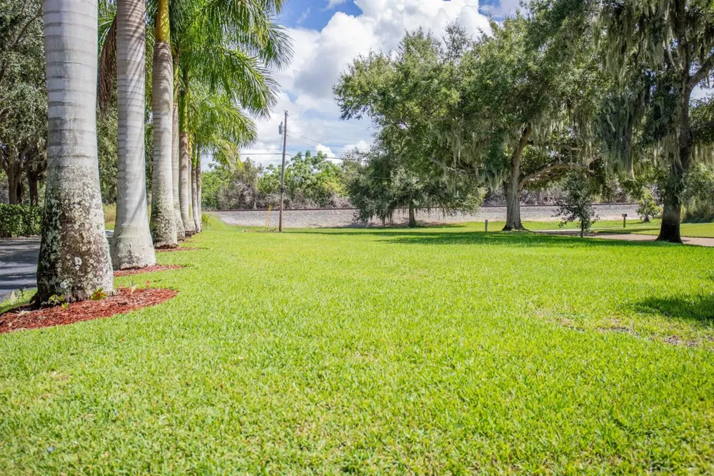 131 Sunset Drive Lake Placid, FL 33852