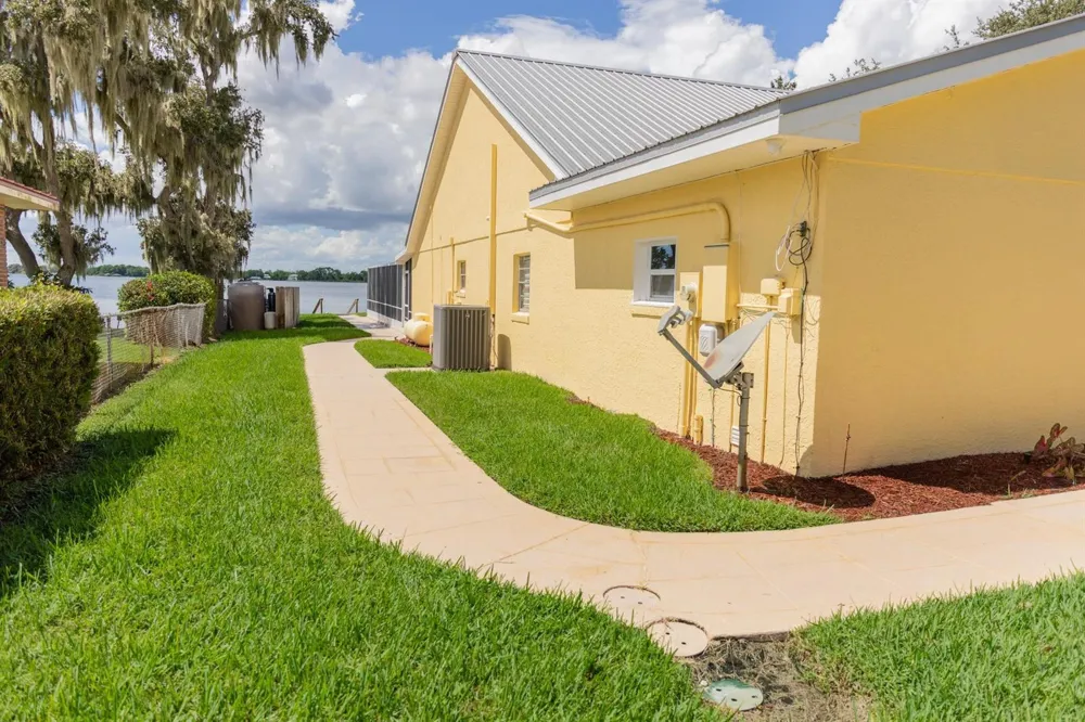 131 Sunset Drive Lake Placid, FL 33852
