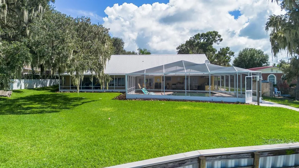 131 Sunset Drive Lake Placid, FL 33852