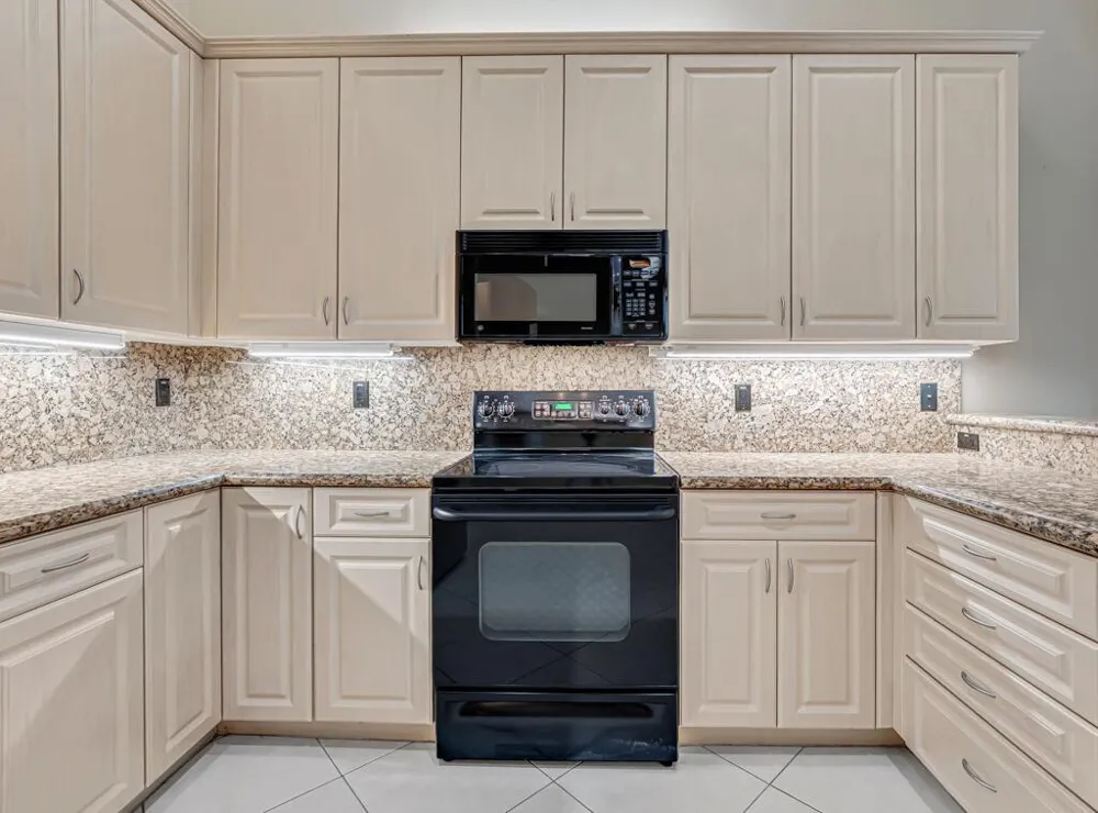 7932 Seagrape Shores Drive Lake Worth, FL 33467