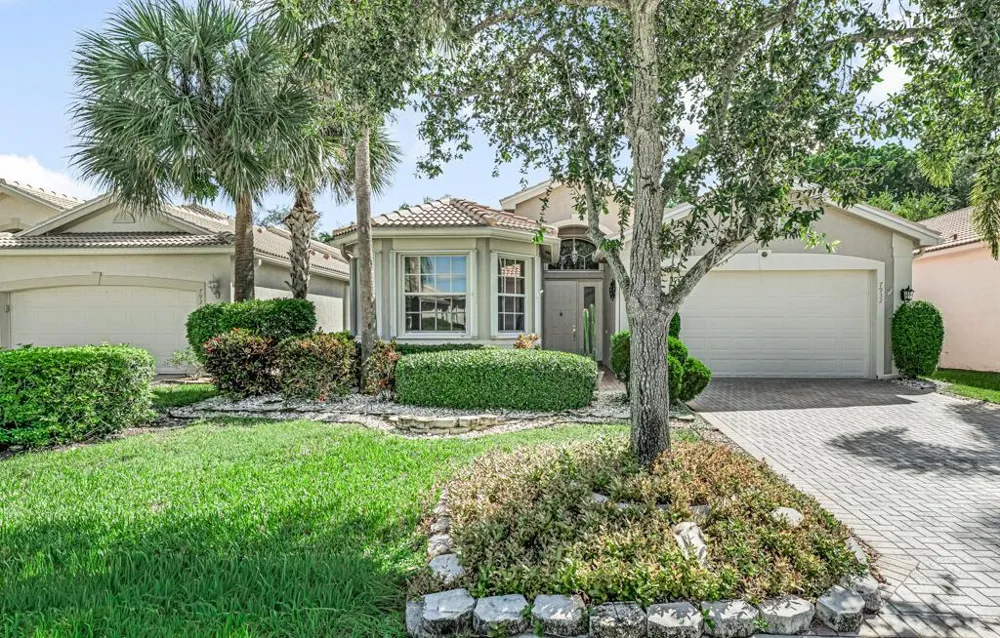 7932 Seagrape Shores Drive Lake Worth, FL 33467