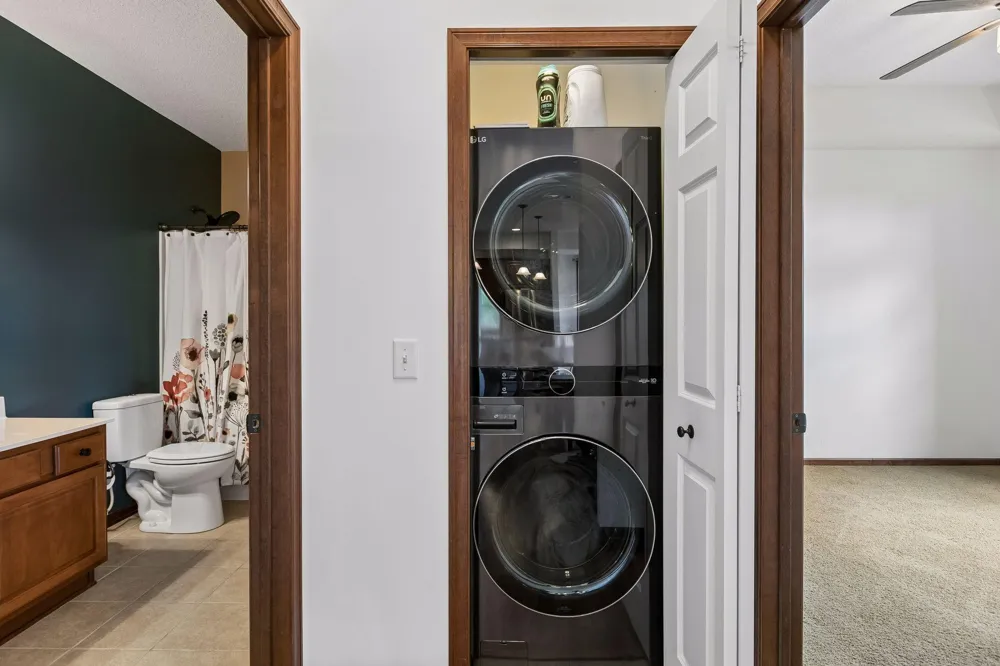 1256 County Road D E #101 Maplewood, MN 55109