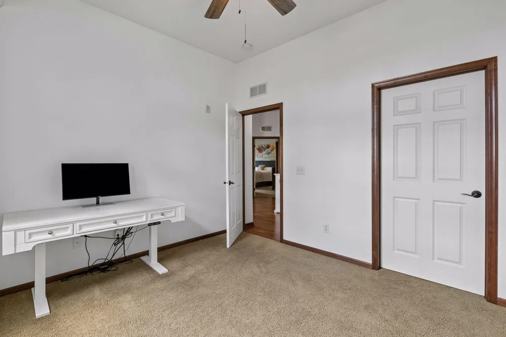 1256 County Road D E #101 Maplewood, MN 55109