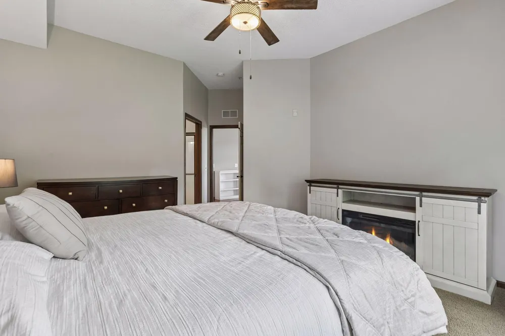 1256 County Road D E #101 Maplewood, MN 55109