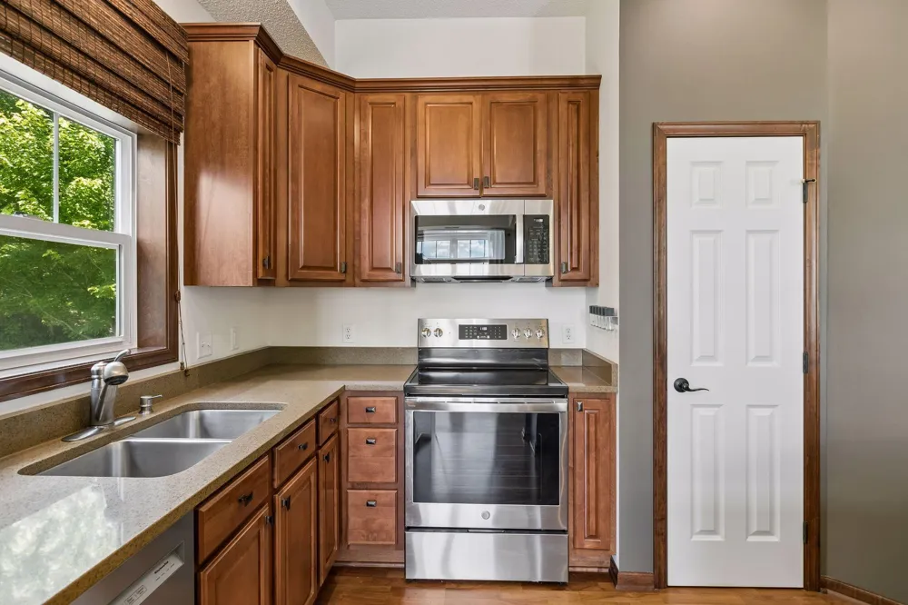 1256 County Road D E #101 Maplewood, MN 55109